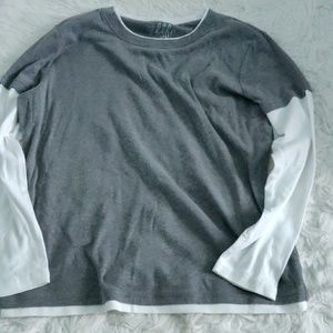 Gray and white long-sleeved t-shirt